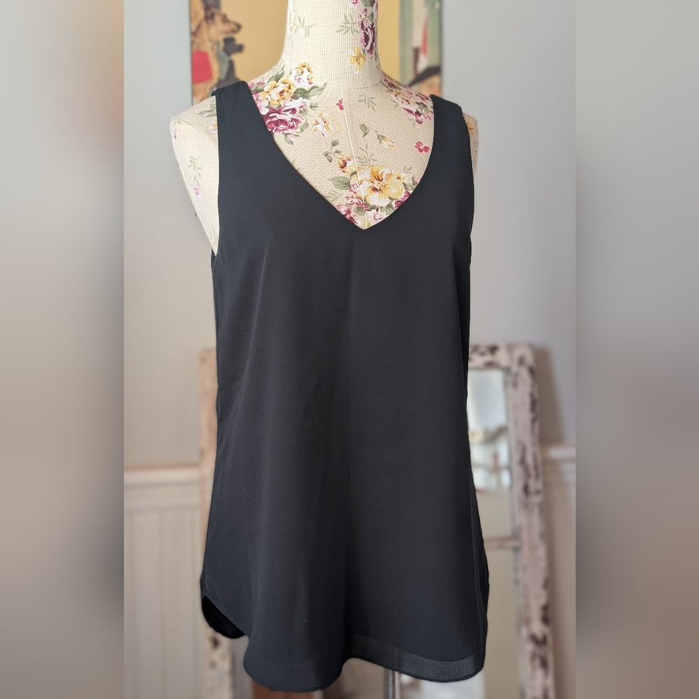 RW And CO‎ Elegant Black Sleeveless Top